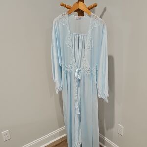 Lily Of France Robe